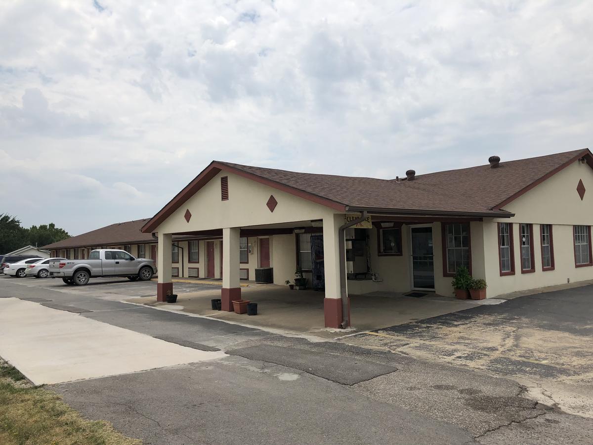 Rexdale Inn Seminole Exterior photo